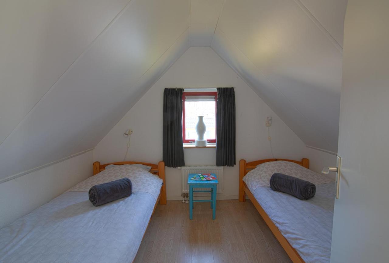 De Rozenbottel Villa Tzummarum Екстериор снимка