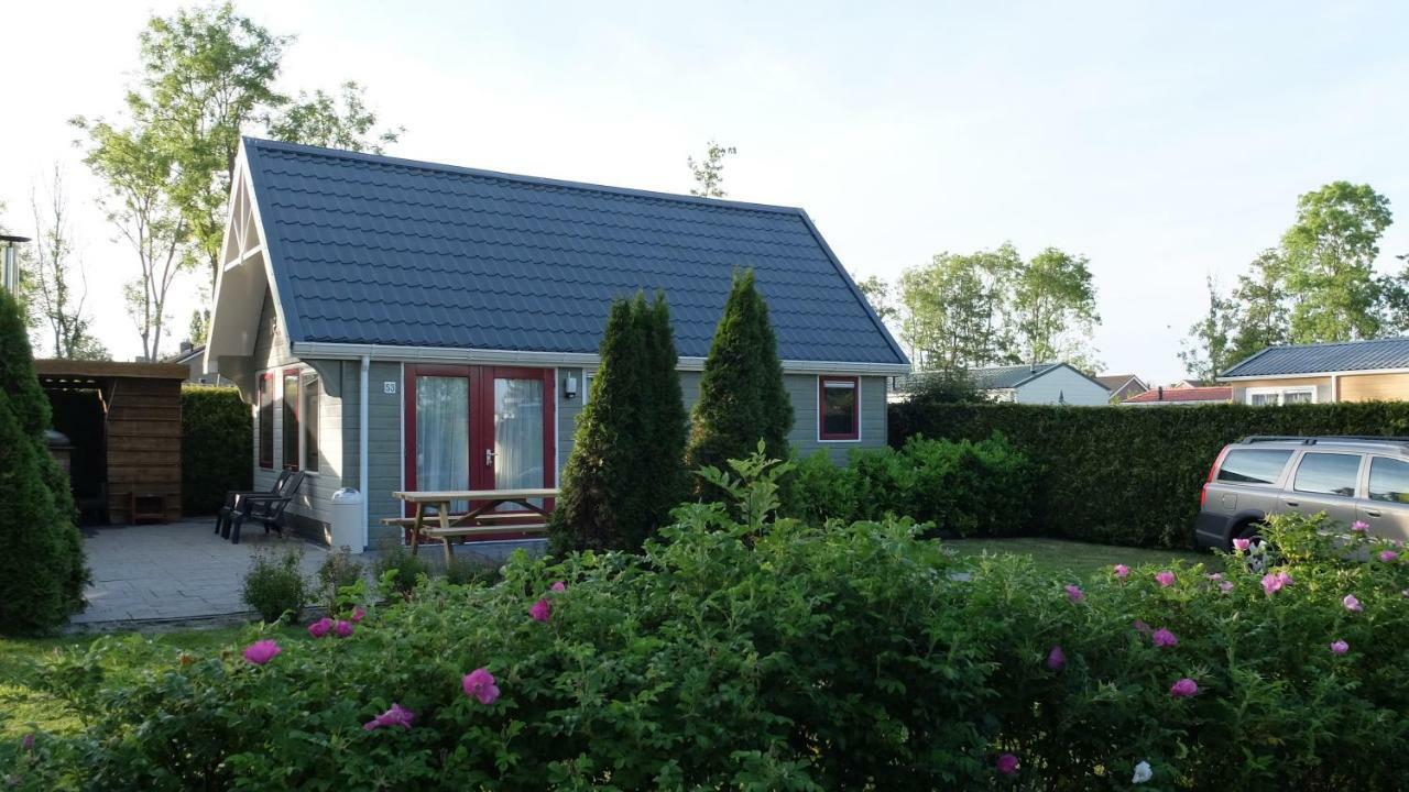 De Rozenbottel Villa Tzummarum Екстериор снимка