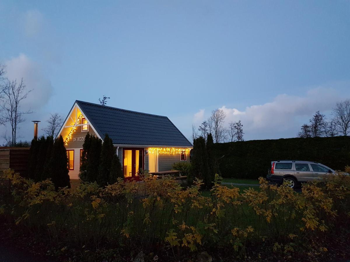 De Rozenbottel Villa Tzummarum Екстериор снимка